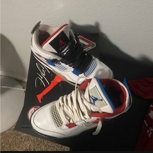 Air Jordan 4